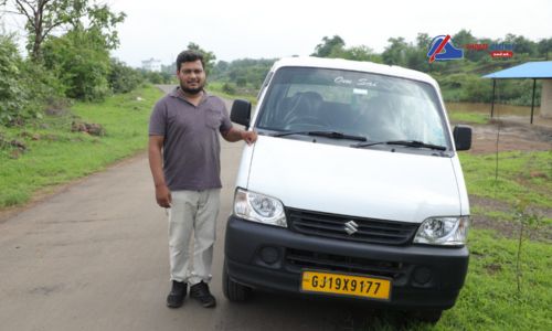Chandanbhai, who studied up to class 10 of Velavi village in Umarpada taluk of Surat, became a leg up with the state government's low interest rate loan assistance scheme: obtained a loan of Rs. 5 lakh and bought an eco car.